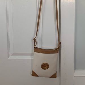Crossbody purse